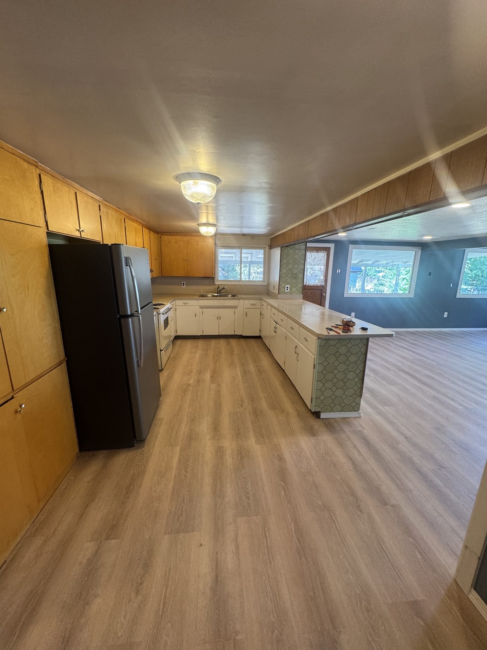 Kitchen and living room of a 3-bedroom rental home in Wenatchee, WA